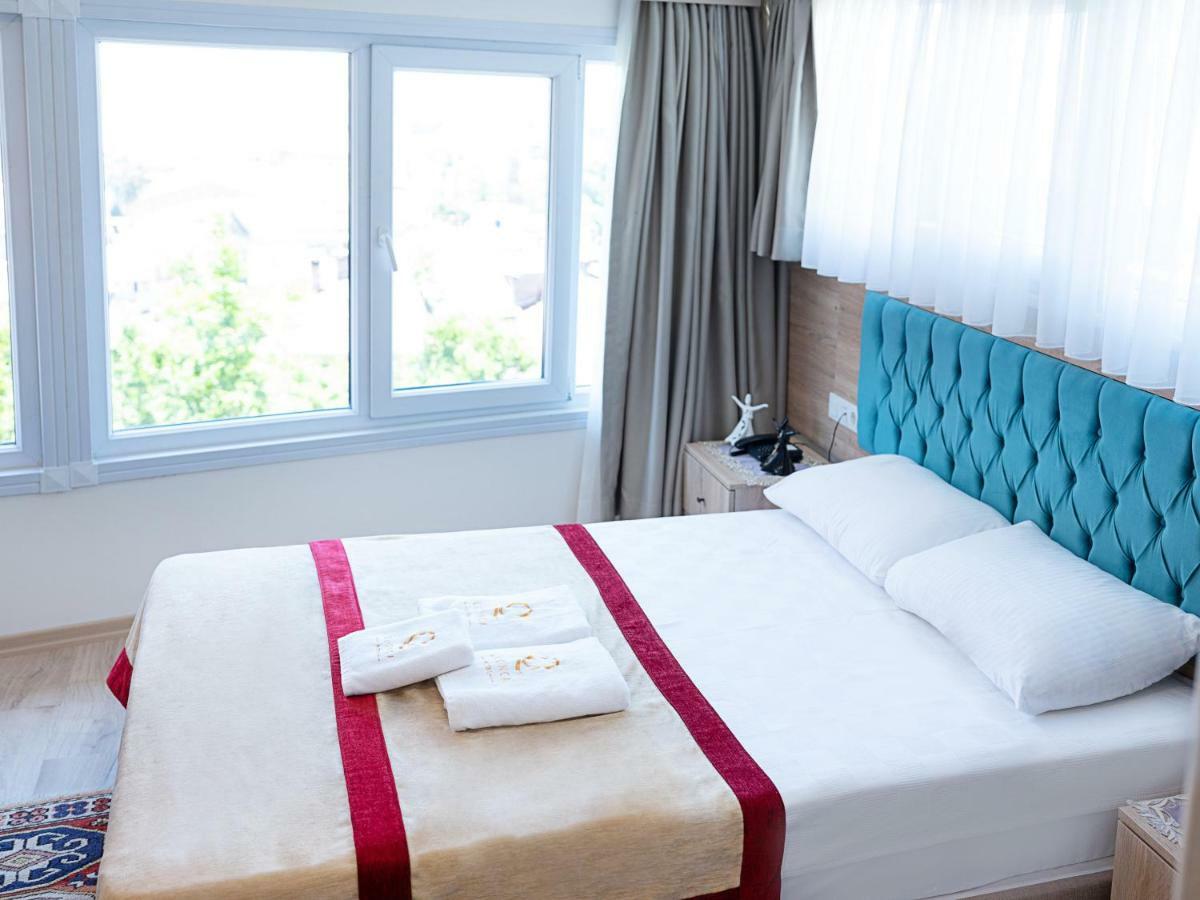 Готель The Laila 3*